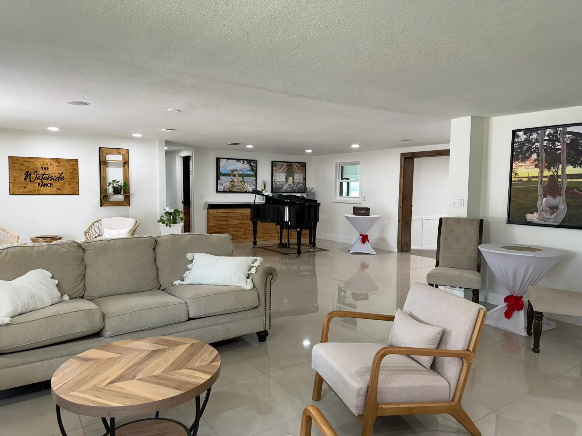 The Waterside Ranch - Main Lobby with Piano - The Waterside Ranch